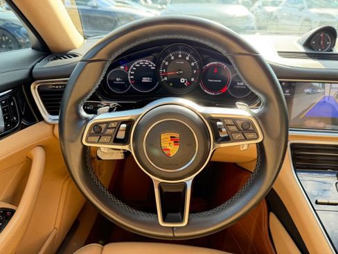 Used 2018 Porsche Panamera 4 AWD/4WD image 22