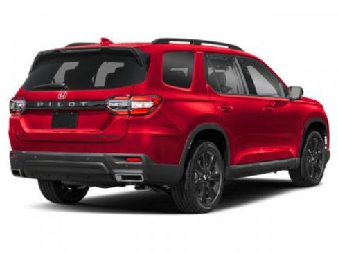 Used 2025 Honda Pilot Black Edition image 2