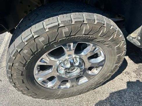 Used 2020 Ford F250 Lariat w/ Lariat Ultimate Package AWD/4WD image 13