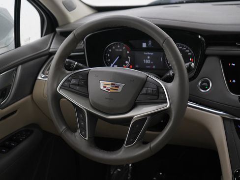 Used 2022 Cadillac XT5 Premium Luxury AWD/4WD image 14