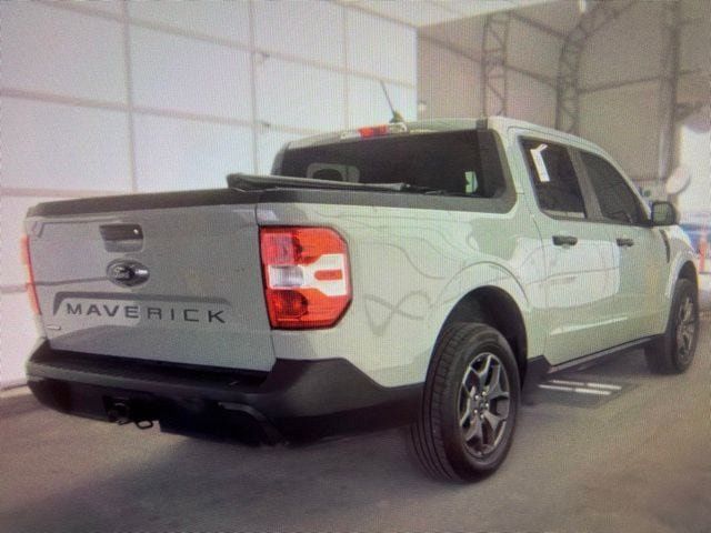Used 2024 Ford Maverick XL FWD image 3