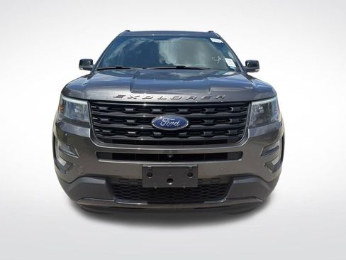Used 2017 Ford Explorer Sport w/ Equipment Group 401A AWD/4WD image 2