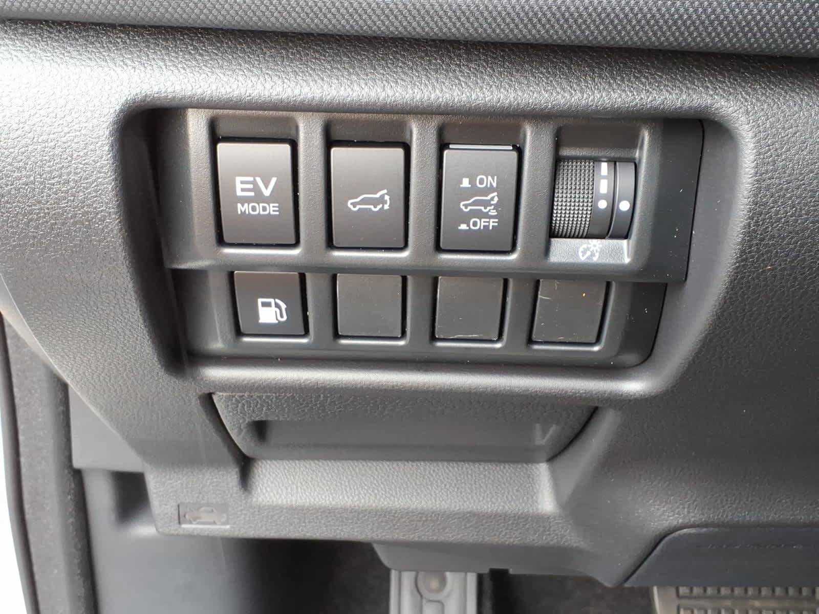 New 2026 Subaru Forester Touring AWD/4WD image 32