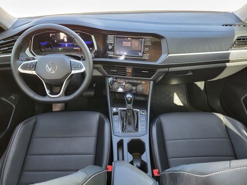 Used 2023 Volkswagen Jetta SE w/ Panoramic Sunroof Package FWD image 26