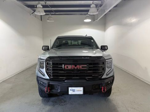 Used 2023 GMC Sierra 1500 AT4X image 2