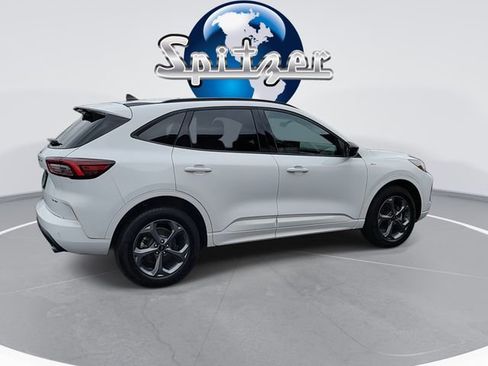 Used 2023 Ford Escape ST-Line w/ Tech Pack #1 AWD/4WD image 9