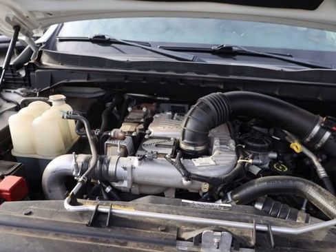 Used 2018 Nissan Titan PRO-4X w/ Pro-4x Convenience Package image 42