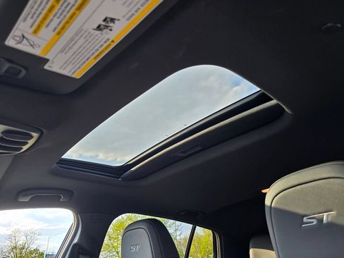 New 2026 Buick Envista Sport Touring FWD image 24