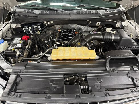 Used 2018 Ford F150 XLT w/ Equipment Group 302A Luxury image 9