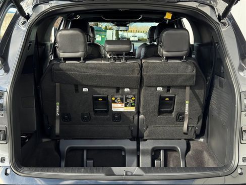 Certified 2025 Toyota Sienna Limited image 23