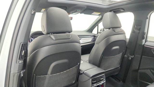 Used 2025 Audi Q7 3.0T Prestige w/ Prestige Package AWD/4WD image 45
