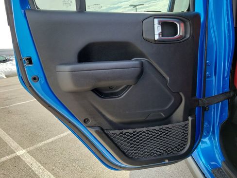 Used 2024 Jeep Wrangler Unlimited Rubicon w/ XTREMEE 35" Tire Package image 12