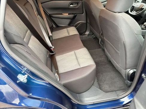 Used 2025 Nissan Rogue SV image 25