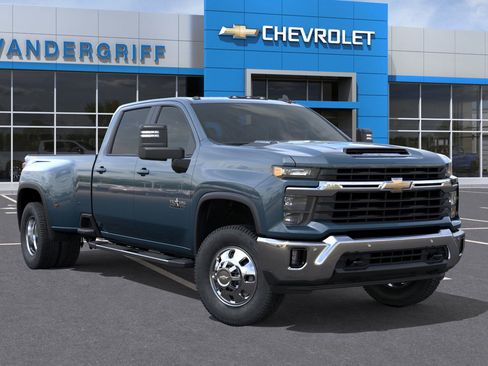 New 2026 Chevrolet Silverado 3500 LT w/ Texas Edition image 31