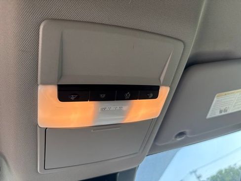 Used 2024 Nissan Rogue S FWD image 23