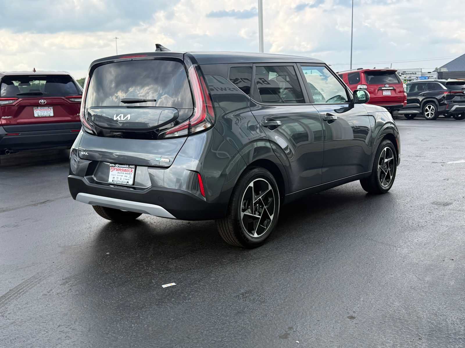 Used 2023 Kia Soul EX FWD image 4