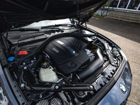 Used 2017 BMW M2 image 15