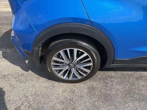 Used 2023 Nissan Kicks SV FWD image 14