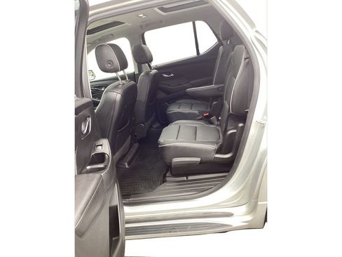 Used 2020 Chevrolet Traverse High Country image 13