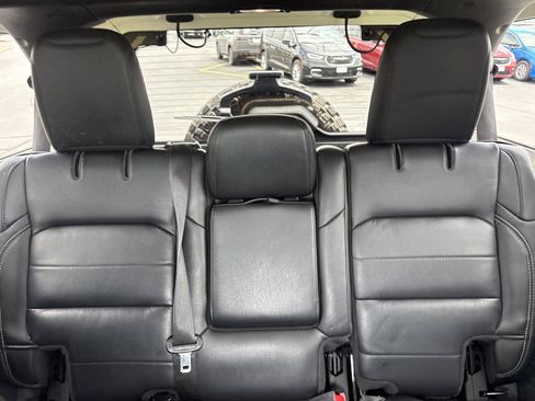 Used 2019 Jeep Wrangler Unlimited Sahara w/ LED Lighting Group AWD/4WD image 30