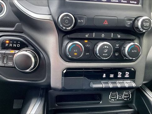 Used 2020 RAM 1500 Big Horn AWD/4WD image 15