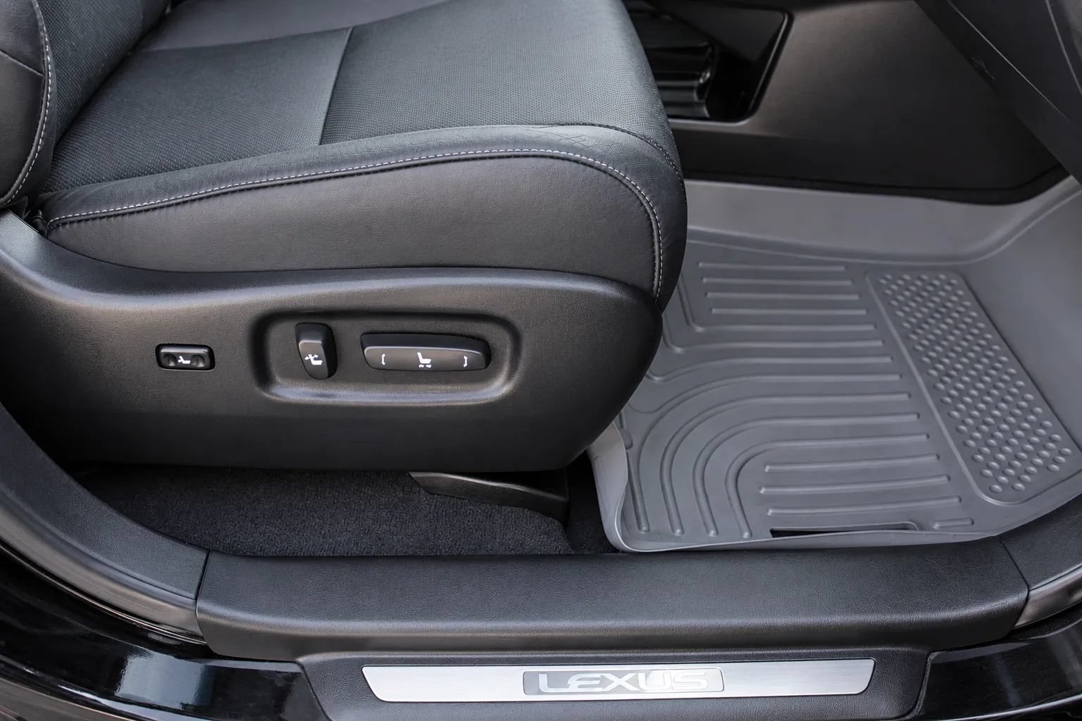 Used 2013 Lexus RX 350 AWD w/ Navigation Pkg image 29