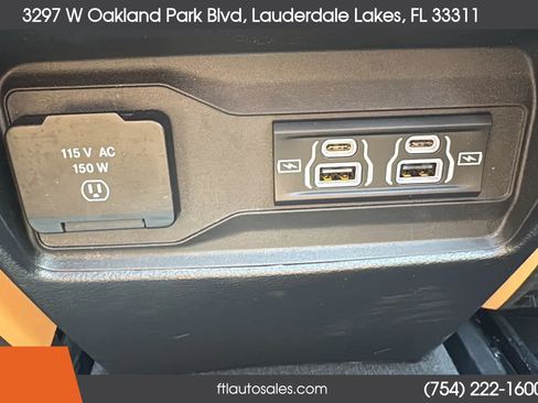 Used 2022 Jeep Grand Cherokee Summit w/ Luxury Tech Group V AWD/4WD image 38
