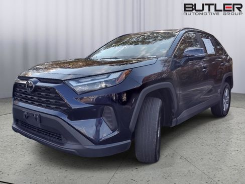 Used 2024 Toyota RAV4 XLE image 4