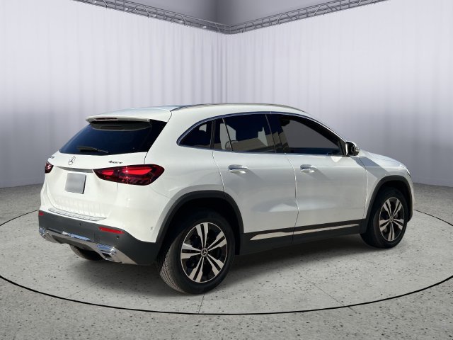 Used 2026 Mercedes-Benz GLA 250 4MATIC image 9
