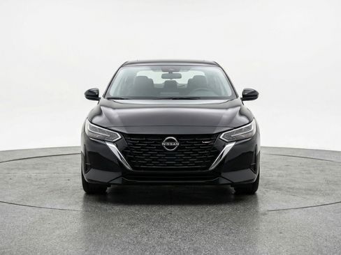 Used 2025 Nissan Sentra SV FWD image 2