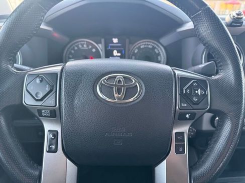Used 2018 Toyota Tacoma SR5 image 20