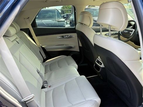 Used 2022 Genesis GV70 2.5T w/ Select Package image 10