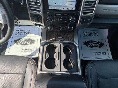 Used 2017 Ford F250 Lariat w/ Chrome Package image 11