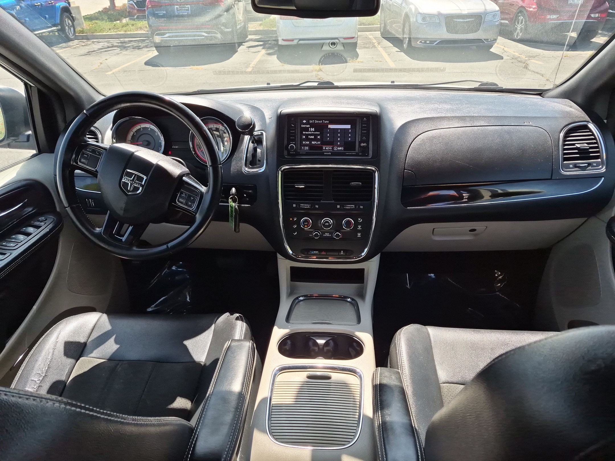 Used 2019 Dodge Grand Caravan SXT FWD image 27