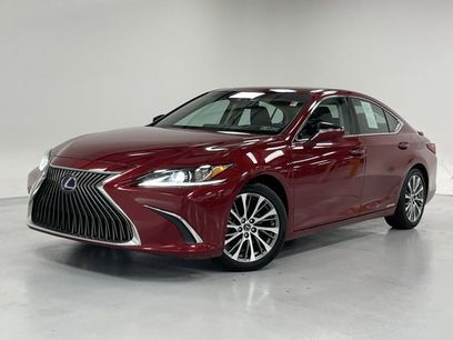 Used 2020 Lexus ES 300h w/ Premium Package