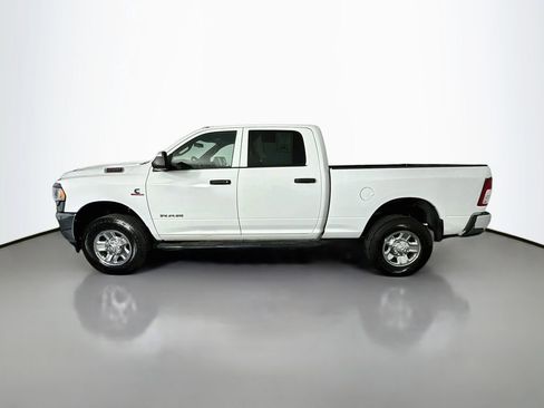 Used 2022 RAM 2500 Tradesman w/ Chrome Appearance Group AWD/4WD image 4