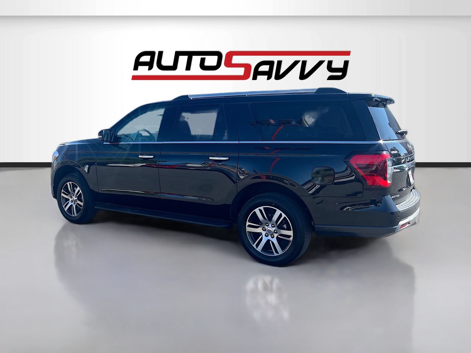 Used 2024 Ford Expedition Max Limited AWD/4WD image 5