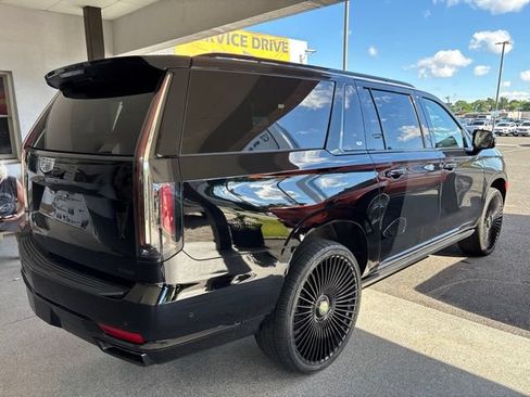 Used 2022 Cadillac Escalade ESV Sport Platinum w/ LPO, ONYX Package AWD/4WD image 6