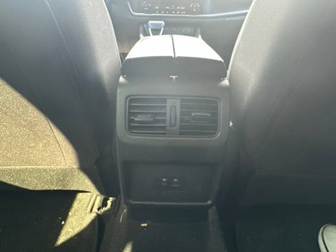 Used 2023 Nissan Rogue SV AWD/4WD image 34
