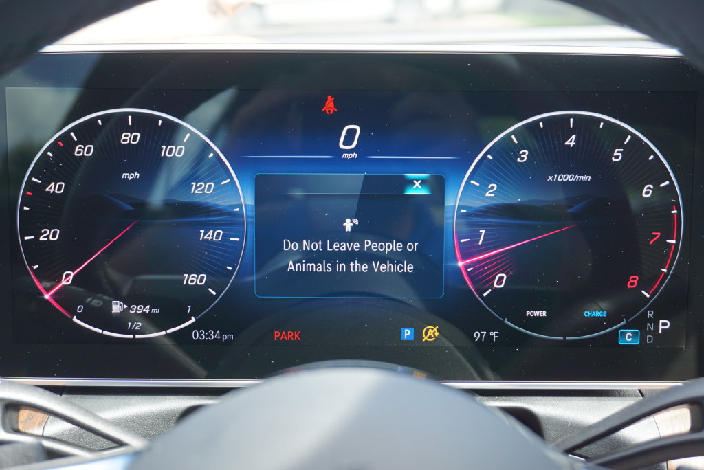 Used 2025 Mercedes-Benz C 300 4MATIC Sedan image 33