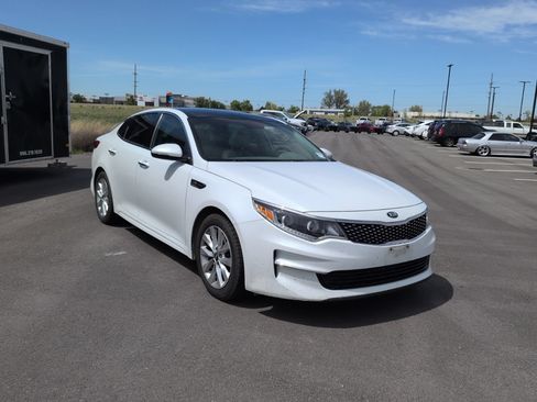 Used 2016 Kia Optima EX w/ Premium Package FWD image 3