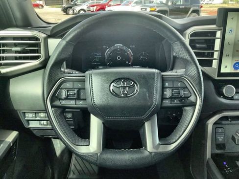Used 2025 Toyota Tundra Limited AWD/4WD image 14