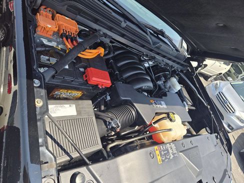 Used 2018 Chevrolet Silverado 1500 LT w/ LT Eassist Package image 13