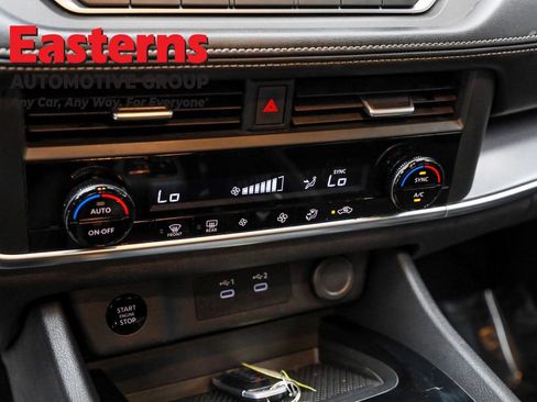 Used 2024 Nissan Rogue SV image 20