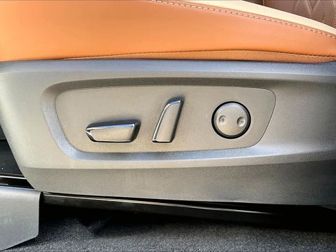 New 2026 Nissan Pathfinder Platinum AWD/4WD image 14