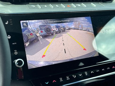 New 2026 Jeep Grand Cherokee Altitude image 26