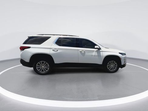 Used 2022 Chevrolet Traverse LT FWD image 12