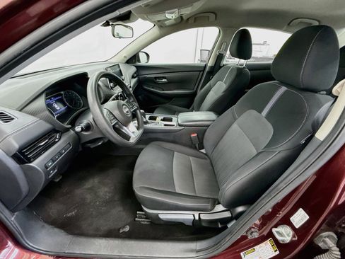 Used 2024 Nissan Sentra SV FWD image 13