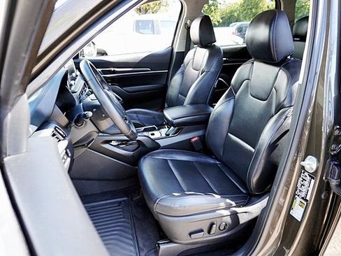 Used 2021 Kia Telluride S FWD image 15
