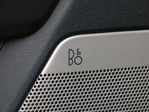 New 2026 Ford F250 Lariat w/ Black Appearance Package image 17